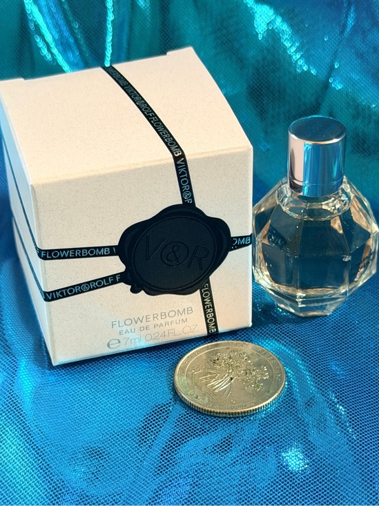 Sephora Other - Viktor & Rolf Flower Bomb Bottle mini NWT